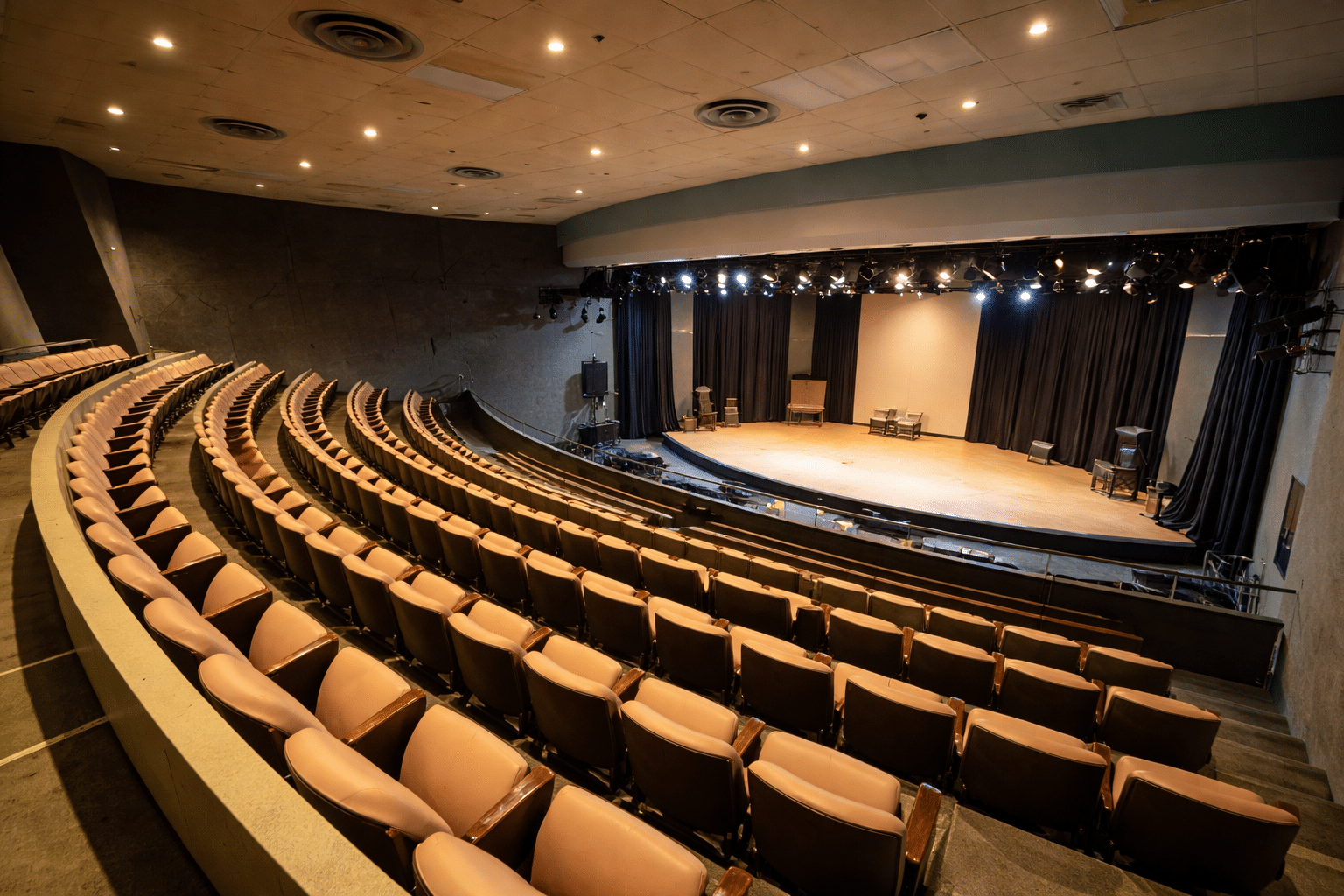 Cómo los festivales de teatro moldean la identidad cultural